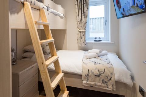 bunk bedroom at Driftwood apartment
